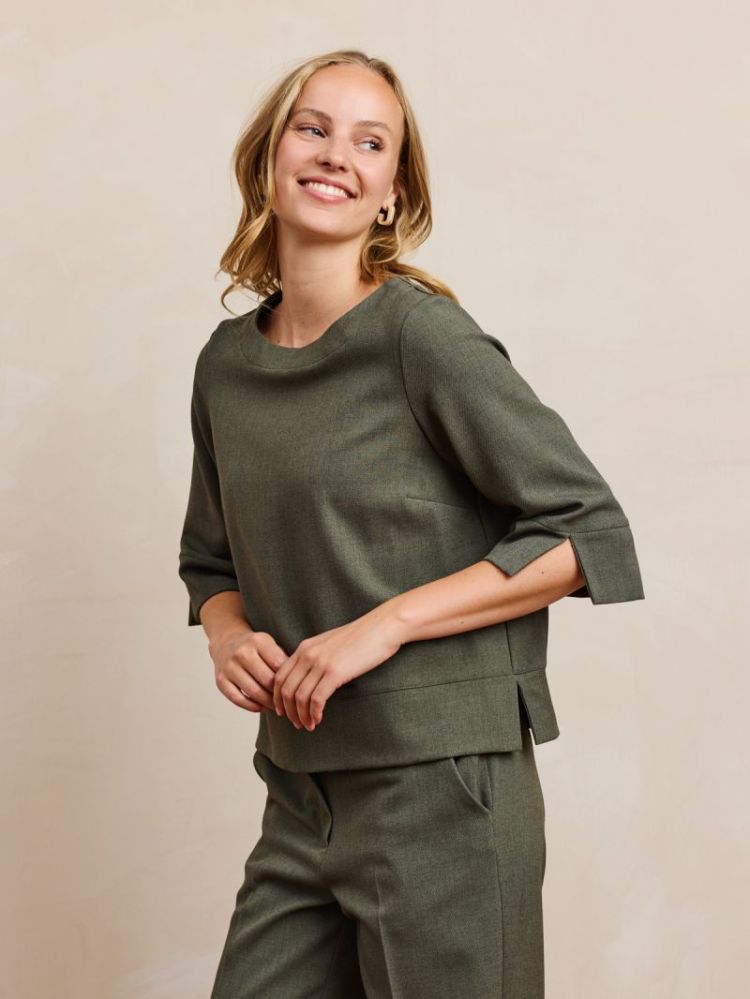 FELICIENNE MILITAIRY 