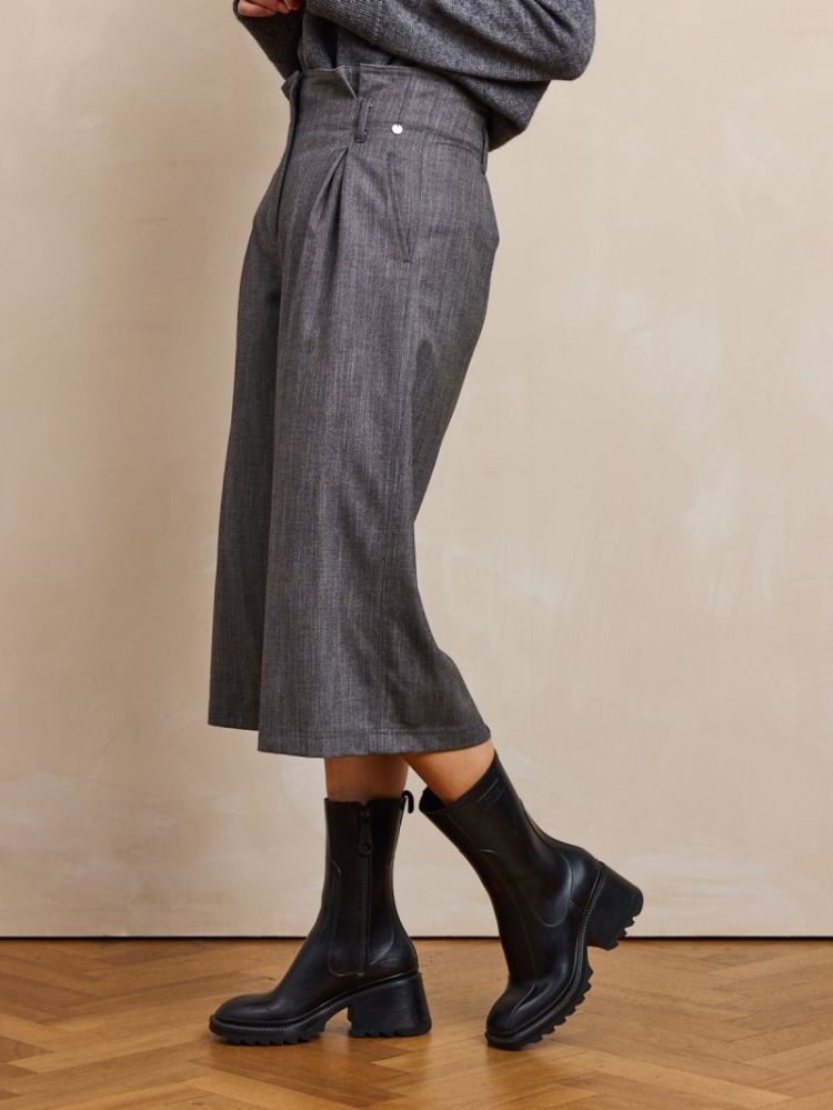 KARIN BLACK 92