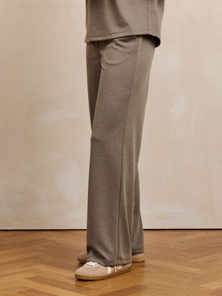 CARLA TAUPE 170