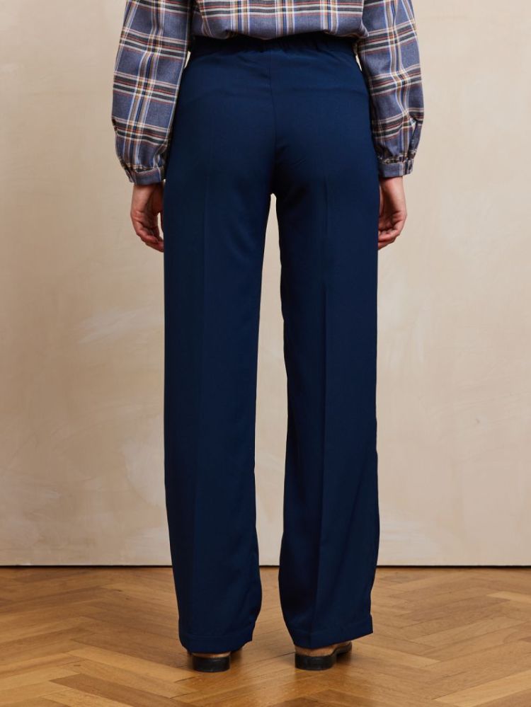 KARLI NAVY 750