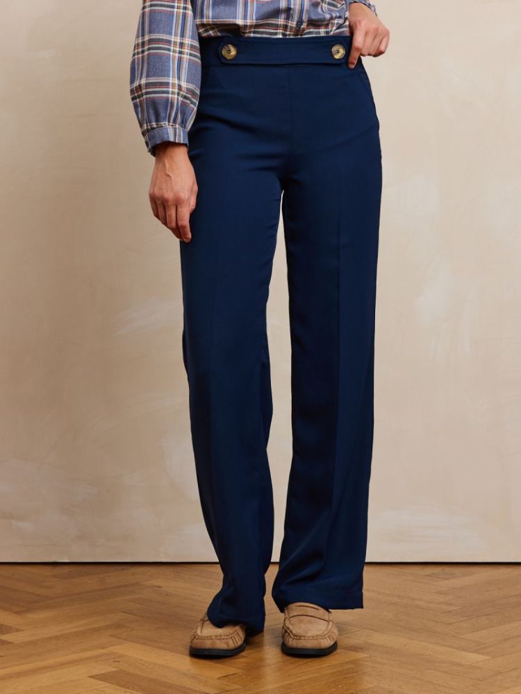 KARLI NAVY 750