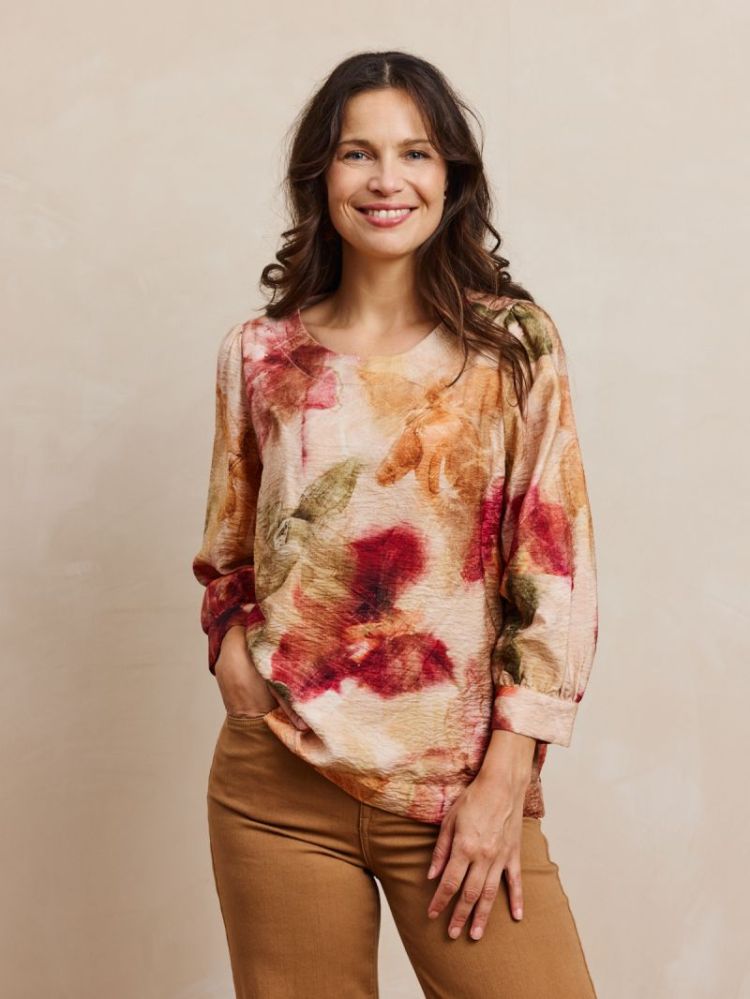 PILAR RUST RED