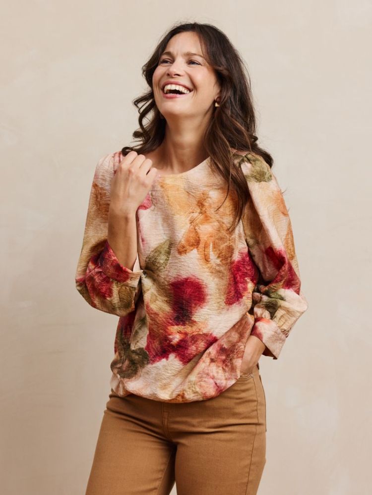 PILAR RUST RED